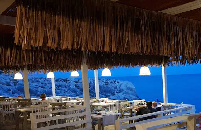 Makuti Ρολό Σκίασης με Σχοινί σε Παραλιακή Καφετέρια